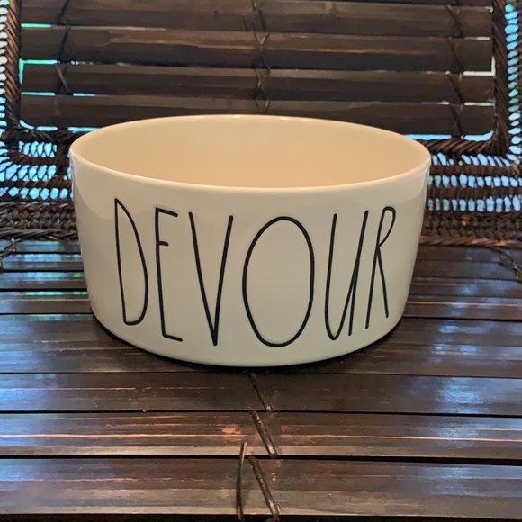 DOGGIE GIFT🐾❤️🐾 NEW CERAMIC  “DEVOUR” BOWL by RAE DUNN…for SWEET FURRY BABY❤️ - Picture 2 of 4